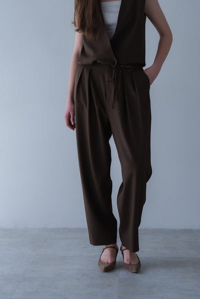 【5月26日(火)20:00〜 販売開始】タックカーブパンツ｜TUCK CURVE PANTS