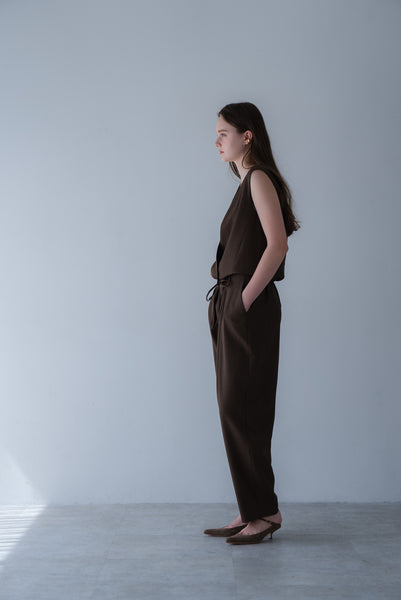 【5月26日(火)20:00〜 販売開始】タックカーブパンツ｜TUCK CURVE PANTS