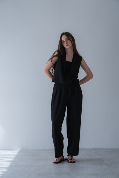 【5月26日(火)20:00〜 販売開始】タックカーブパンツ｜TUCK CURVE PANTS