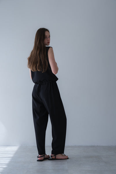 【5月26日(火)20:00〜 販売開始】タックカーブパンツ｜TUCK CURVE PANTS