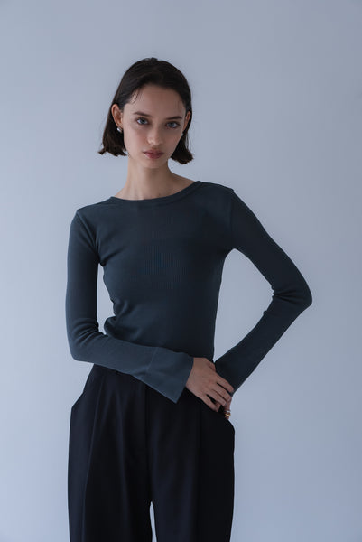 【7月3日(金)12:00〜 受注予約開始】フレアスリーブリブニット｜FLARED SLEEVE RIB KNIT