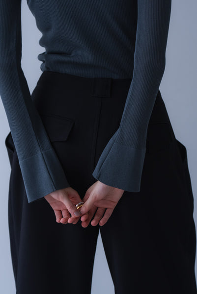 【7月3日(金)12:00〜 受注予約開始】フレアスリーブリブニット｜FLARED SLEEVE RIB KNIT