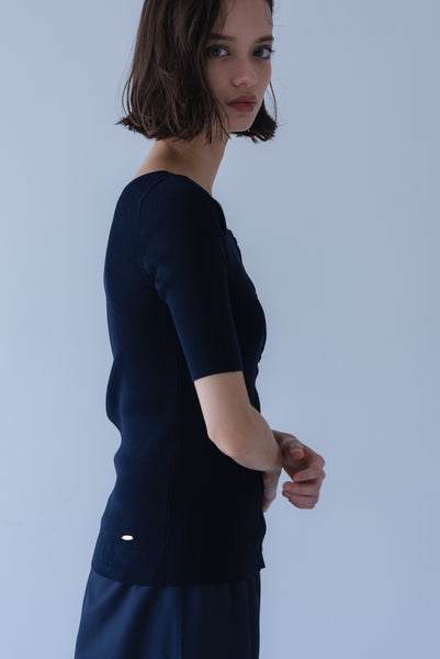 【8月18日(火)20:00〜 販売開始】スクエア2WAYニット｜SQUARE NECK 2WAY KNIT