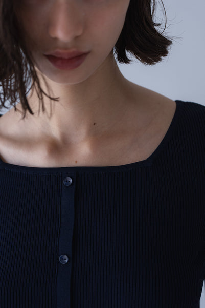 【8月18日(火)20:00〜 販売開始】スクエア2WAYニット｜SQUARE NECK 2WAY KNIT