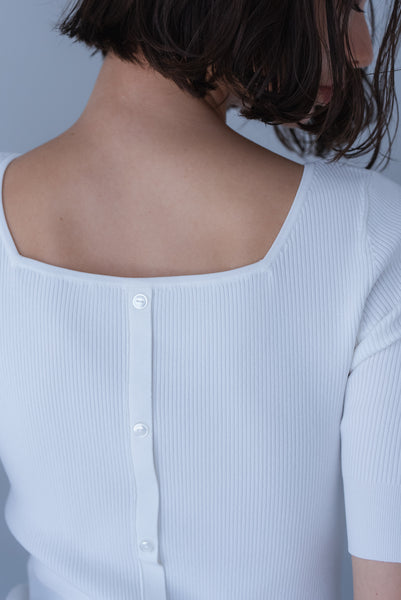 【8月18日(火)20:00〜 販売開始】スクエア2WAYニット｜SQUARE NECK 2WAY KNIT