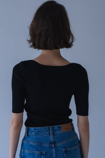 【8月18日(火)20:00〜 販売開始】スクエア2WAYニット｜SQUARE NECK 2WAY KNIT