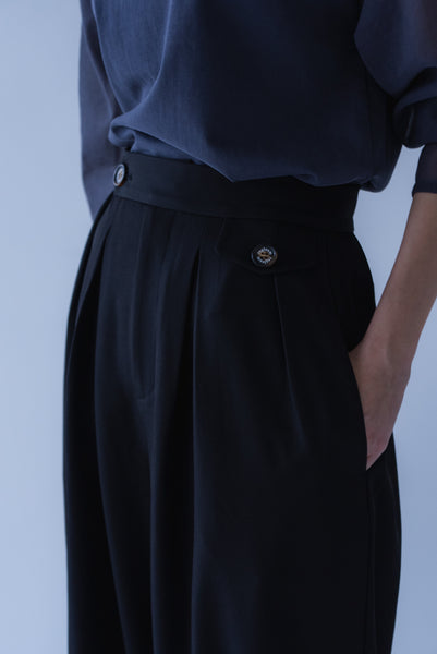 【2026年9月 POPUP】ウエストタブタックパンツ｜WAIST TAB TUCK PANTS