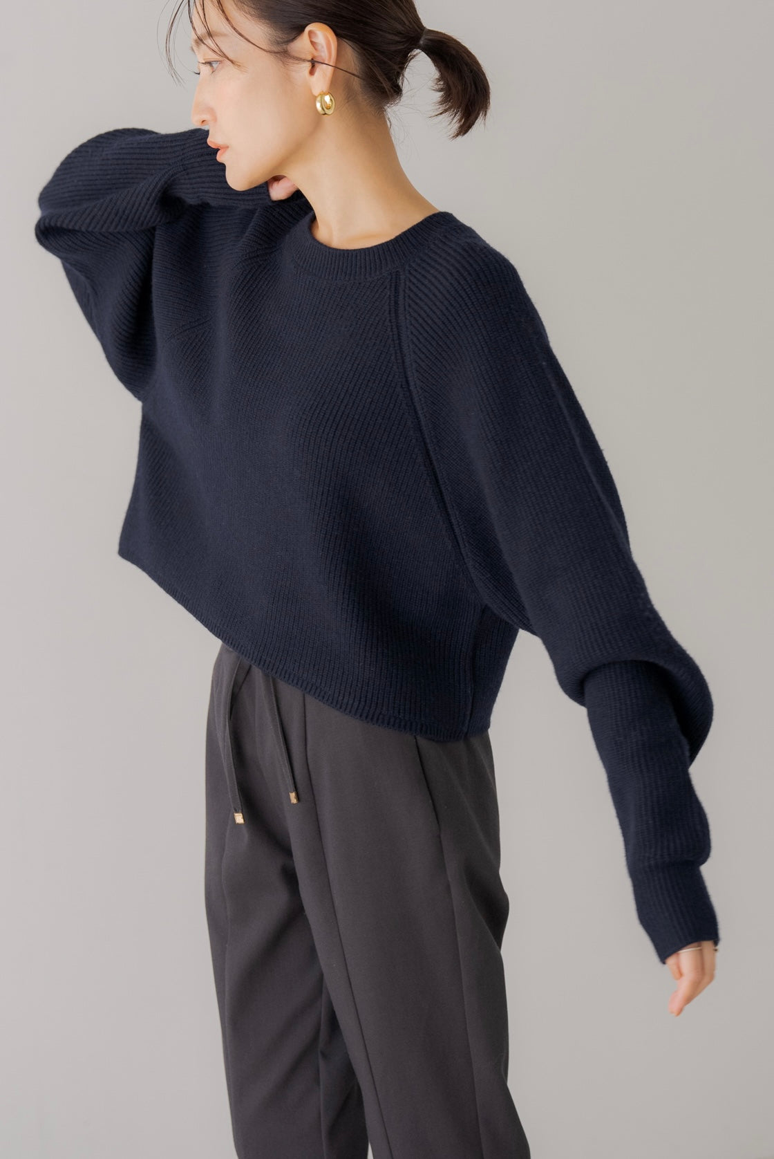 ハイネックベストレイヤードニット｜HIGH NECK VEST LAYERED