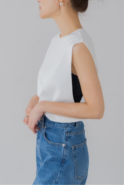 【7月14日(月)20:00〜 販売開始】サイドオープンノースリニット｜SIDE OPEN NO SLEEVE KNIT