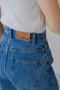 新品未使用 regleam Mサイズ カーブワイドデニム カーブワイドデニム｜CURVE WIDE DENIMの通販｜regleam