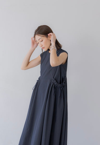 【5月15日(水)20:00〜 販売開始】ギャザーポケットワンピース｜GATHERED POCKET DRESS