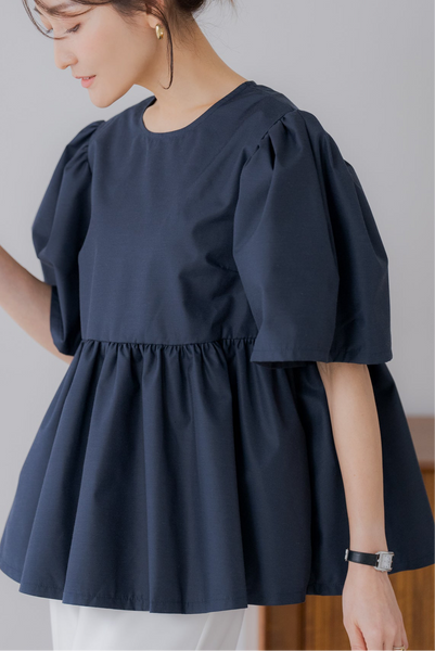【6月16日(月)20:00〜 再販開始】ぺプラムギャザーブラウス｜PEPLUM GATHERED BLOUSE