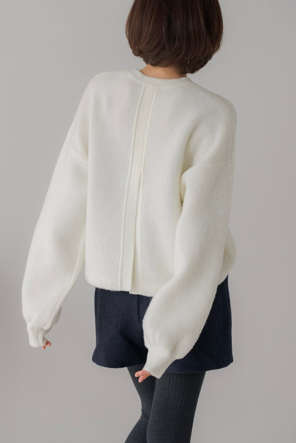 最先端 バックスリットニット｜BACK SLIT KNITの通販｜regleam トップス