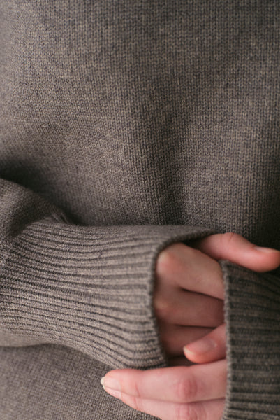 【12月9日(火)20:00〜 販売開始】ハイネックボタンニット｜HIGH-NECK BUTTON KNIT