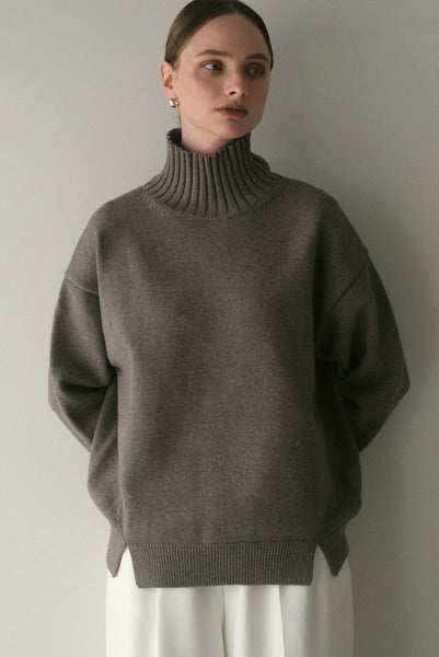 【12月9日(火)20:00〜 販売開始】ハイネックボタンニット｜HIGH-NECK BUTTON KNIT
