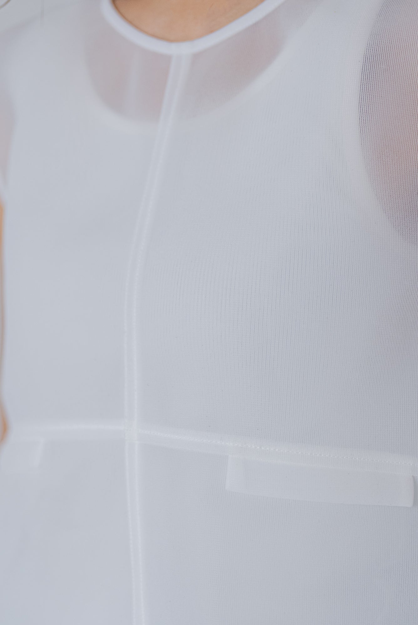 シアーラッセル ノースリトップス｜SHEER RUSSEL NO SLEEVE TOPS