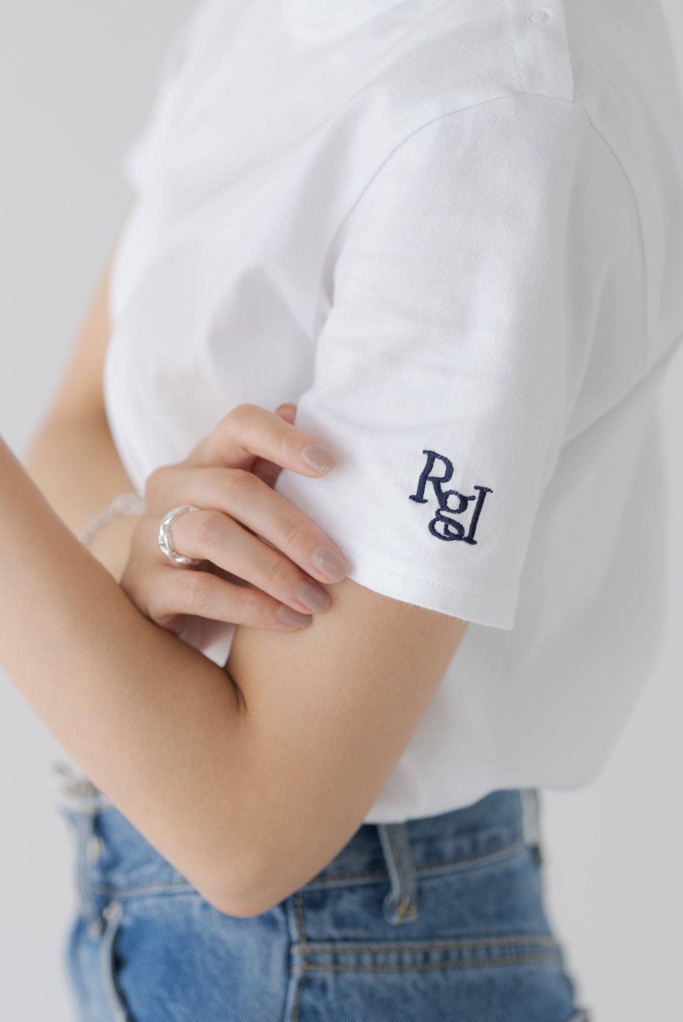 Rglロゴ入り ベーシック Tシャツ｜ Rgl LOGO BASIC TEEの通販｜regleam