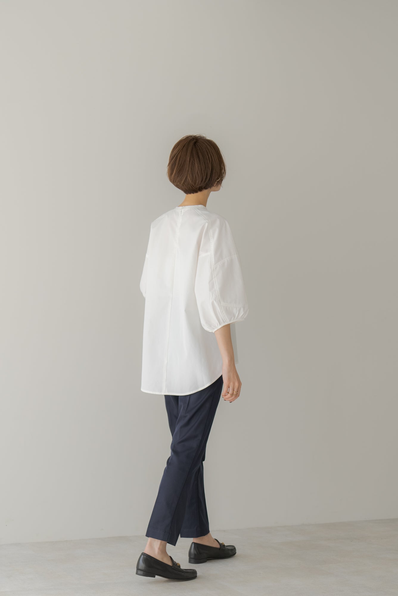 ボリュームスリーブ ラグランブラウス｜VOLUME SLEEVE RAGLAN