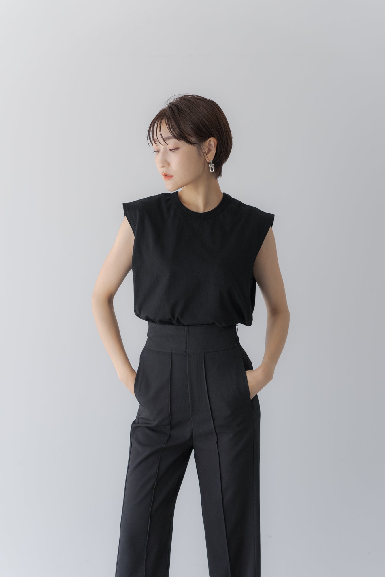 8月22日(日)20:00〜 販売開始】レイヤードノースリーブ Tシャツ