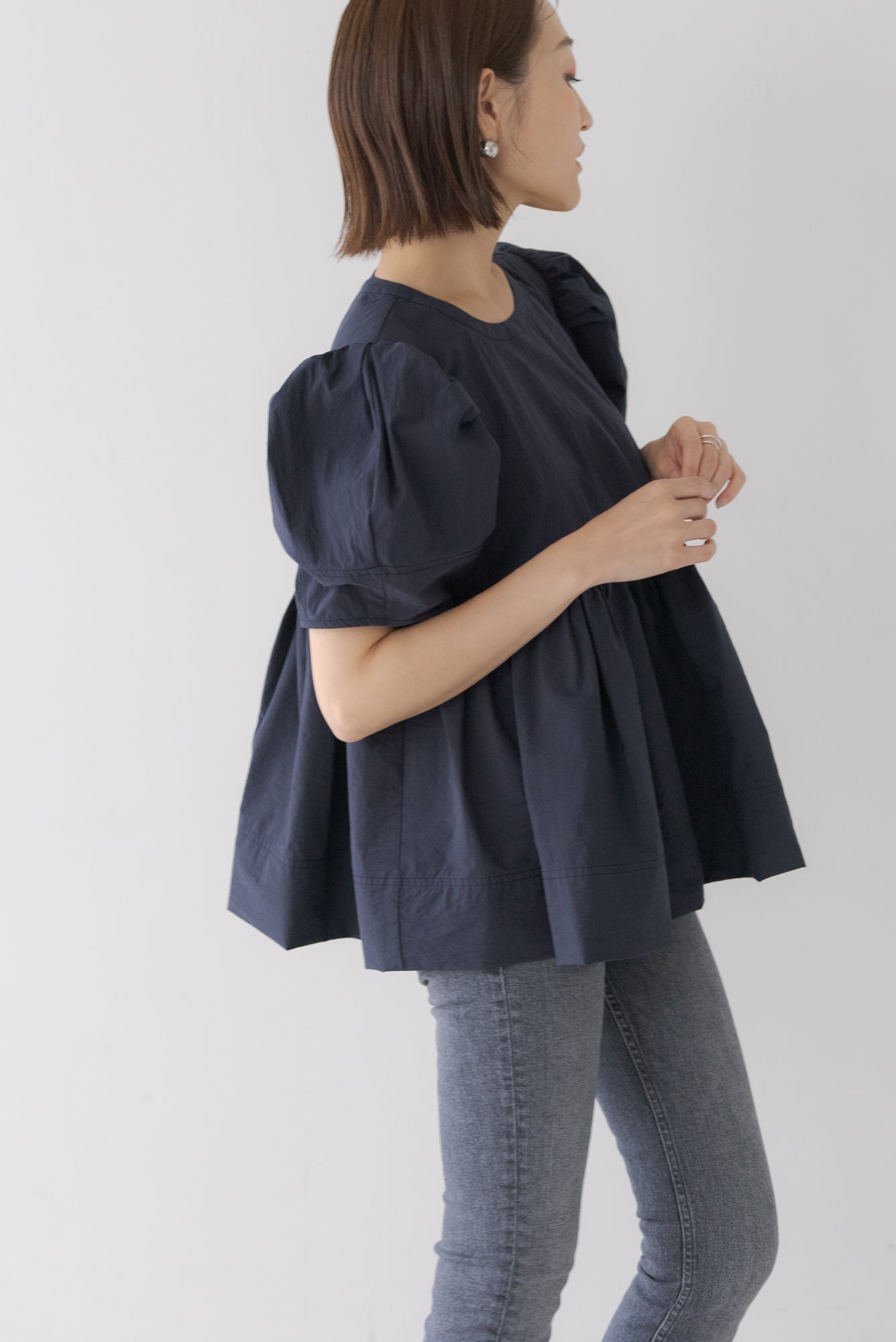 regleam リグリーム　バックオープン　パワショル　ブラウス バックオープンパワショルブラウス｜ BACK OPEN POWER SHOULDER