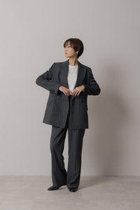 ピンストライプ テーラードジャケット｜PINSTRIPE TAILORED JACKETの