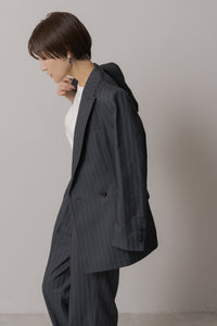 ピンストライプ テーラードジャケット｜PINSTRIPE TAILORED JACKETの